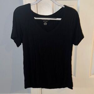 American Eagle Outfitters Black Short Sleeve T-Shirt